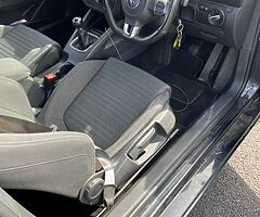 Volkswagen scirocco 2.0tdi 6 speed manual - Image 4/6