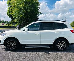 2012 Hyundai Santa Fe premium 4x4 - Image 4/10