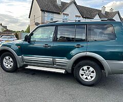 2002 Mitsubishi Shogun