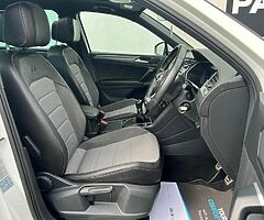 2018 Volkswagen Tiguan - Image 3/10