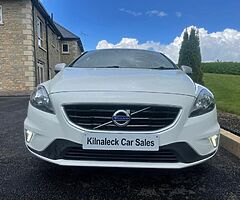 2016 Volvo V40 R-Design
