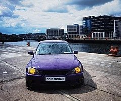Lexus Is200