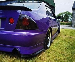 Lexus Is200 - Image 5/10