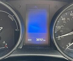 Toyota CH-R Hybrid 192 - Image 6/7