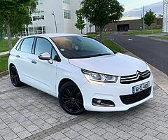 2016 citron c4 1.2 petrol turbo
5 speed manual 
Only 32000 miles
1 owner 
Swap or trade in welcome