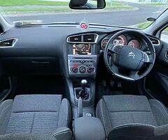 2016 citron c4 1.2 petrol turbo
5 speed manual 
Only 32000 miles
1 owner 
Swap or trade in welcome - Image 7/10