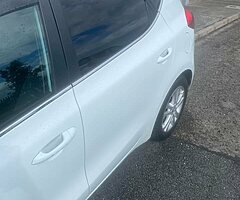 White Kia ceed 2012 - Image 4/6