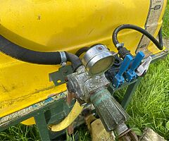 200 litre tractor sprayer - Image 4/8
