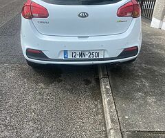 2012 white Kia ceed