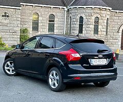 Ford Focus Navigation 1.6 diesel . Manual . Cheap tax - Image 4/10