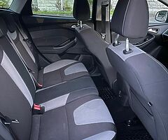 Ford Focus Navigation 1.6 diesel . Manual . Cheap tax - Image 9/10
