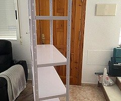 Shelving unit