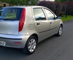04 Fiat punto 1.2 petrol - Image 4/8