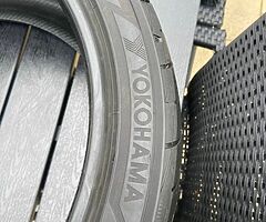 1 Yokohama 225/40r18 adven