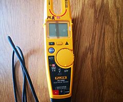 Fluke multimeter + pen