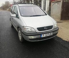 Vand zafira a 2.0dti 7 locuri