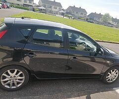 HYUNDAI I30 2011