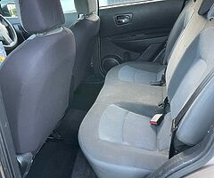 Nissan QashQai 1.5 diesel . Manual . Cheap tax - Image 7/9