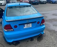 LEXUS IS200 - Image 4/8