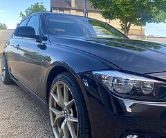 BMW 330e E-Sport - Image 8/10
