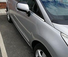 Peugeot 5008 2011 - Image 4/4