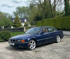 BMW E38 735i