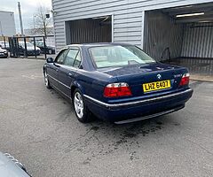 BMW E38 735i