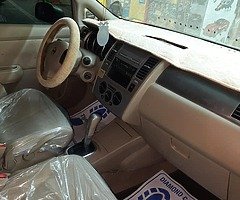 Nissan tiida 2006