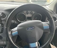 08 Ford Focus titanium