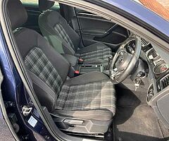2014 Volkswagen Golf - Image 4/5