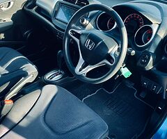 2010 Honda Fit 1.3 Petrol Automatic - Image 8/10