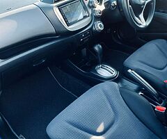 2010 Honda Fit 1.3 Petrol Automatic - Image 9/10