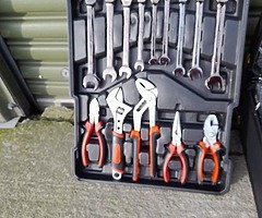BRAND NEW 599PCS TOOL SUITCASE