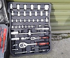 BRAND NEW 599PCS TOOL SUITCASE