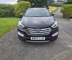 2013 Hyundai Santa Fe Premium (7 Seater) - Image 4/9