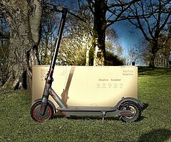 Electric Scooter - Brand New Aovo Pro