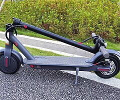 Electric Scooter - Brand New Aovo Pro - Image 4/4