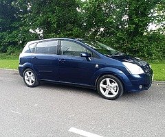 2005 Toyota VERSO DIESEL 2.0L D4D - MANUAL GEARBOX 5 Speed.- 7 Seats.
