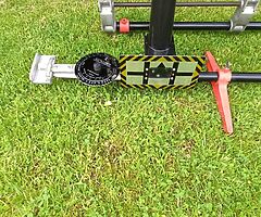 Dunlop tracking gauges