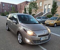 Renault Grand Scenic 7Seats Tomtom edition 1.5d Automatic
