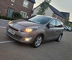 Renault Grand Scenic 7Seats Tomtom edition 1.5d Automatic