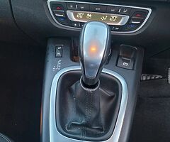 Renault Grand Scenic 7Seats Tomtom edition 1.5d Automatic - Image 9/10