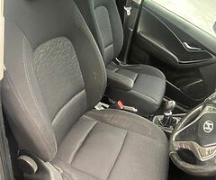 Hyundai ix20 diesel - Image 7/9
