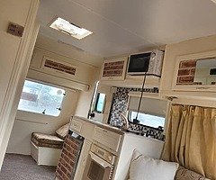 Avondale 4 Berth Touring Caravan - Image 4/10