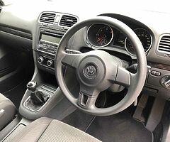 2010 Volkswagen Golf - Image 5/8