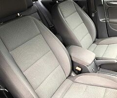 2010 Volkswagen Golf - Image 6/8