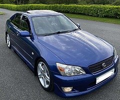 Lexus IS200 Sport - Image 3/8