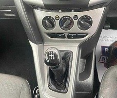 2013 FORD FOCUS 1.0LTR PETROL - Image 8/10