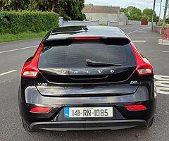 2014141 Volvo V40 1.6 Diesel D2  Full service history, reconditioned gearbox
