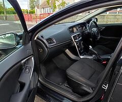 2014141 Volvo V40 1.6 Diesel D2  Full service history, reconditioned gearbox - Image 7/10
